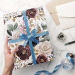 Chic Bourgogne Crème Floral Vrijgezellenfeest Cadeaupapier<br><div class="desc">Chic Bourgogne Crème Floral Vrijgezellenfeest</div>