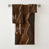Chic Brown Blush Glitter Agate Custom Monogram Bad Handdoek (Insitu)