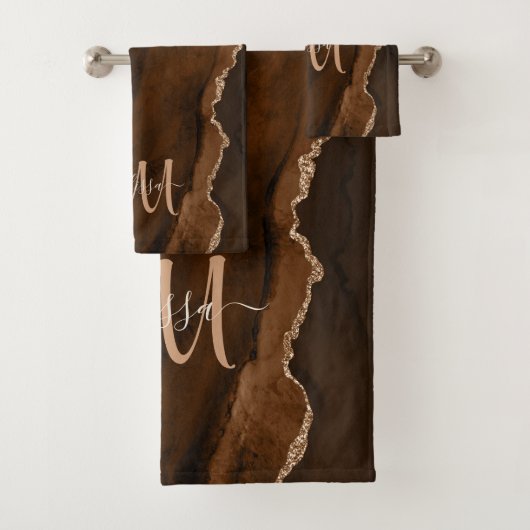 Chic Brown Blush Glitter Agate Custom Monogram Bad Handdoek (Insitu)