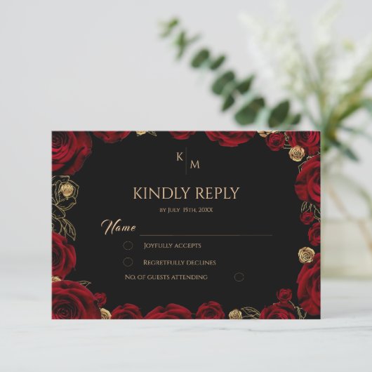 Chic Burgundy Roses Boho Wedding RSVP Kaartje (Staand voorkant)