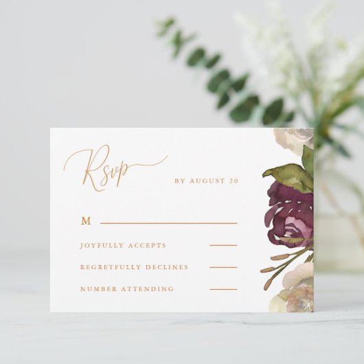 Chic Calligraphy Dark Raspberry Wedding Rsvp (Staand voorkant)