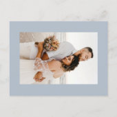 Chic Calligraphy Dusty Blue Photo Virtual Wedding Uitnodiging Briefkaart (Achterkant)