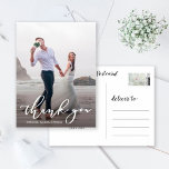 Chic Calligraphy Script Weddenschap Bedankt Foto Briefkaart<br><div class="desc">Stijlvol Wit Calligrafiescript Wedding Dank u het Briefkaart van de Foto.</div>