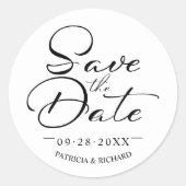 Chic Calligraphy Wedding Save the Date Ronde Sticker (Voorkant)