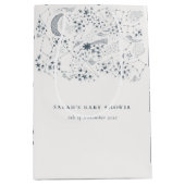 Chic Celestial Navy Sterrennacht Moon Baby shower Medium Cadeauzakje (Voorkant)