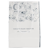Chic Celestial Navy Sterrennacht Moon Baby shower Medium Cadeauzakje (Achterkant)
