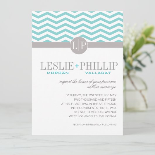 Chic Chevron Monogram | blauwgroen huwelijk Kaart (Staand voorkant)