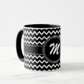 Chic Chevron Monogram M ZigZag in zwart-wit Mok (Voorkant links)