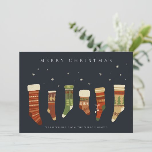 CHIC CORPORATE NAVY RED GREEN CHRISTMAS STOCKINGS FEESTDAGENKAART (Staand voorkant)