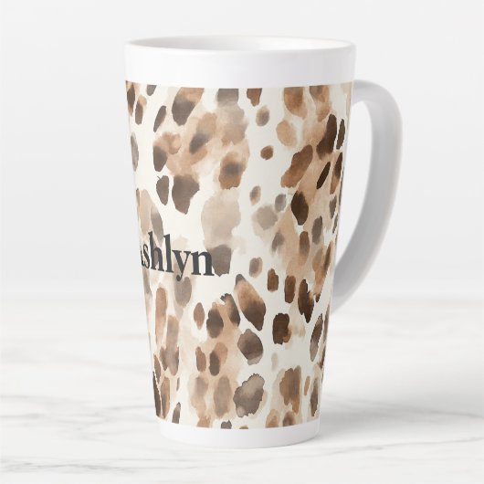Chic Cream Brown Leopard Animal Print Verjaardag Latte Mok (Rechterhoek)