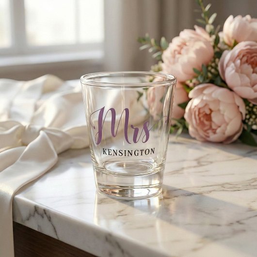Chic Custom Mrs Newlywed Typography Shot Glas
