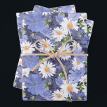 Chic Daisies Periwinkles Floral Inpakpapier Vel<br><div class="desc">Chic white daisies,  periwinkles and leaves,  dit pakpapier is perfect voor elke cadeaugelegenheid - perfect voor bruiloften,  vrijgezellenfeesten,  verjaardagen en baby showers.</div>