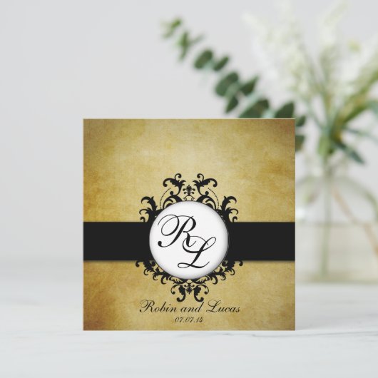 Chic Damask  Monogram Huwelijksuitnodiging Kaart (Staand voorkant)