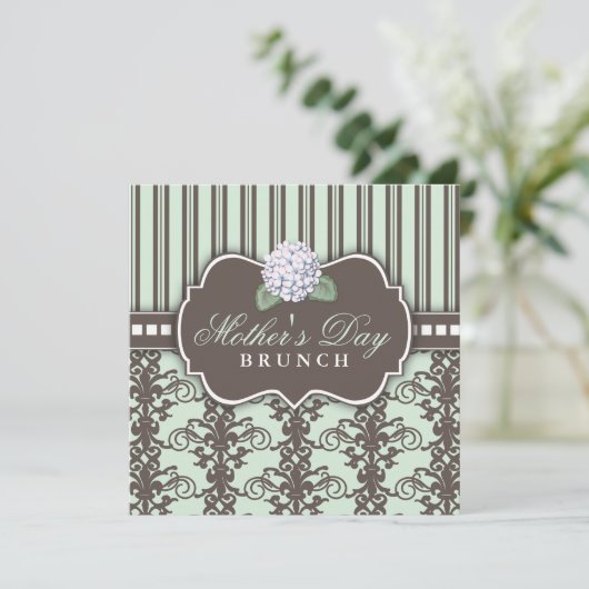 Chic Damask Stripe Moederdag Brunch Invitation Kaart (Staand voorkant)