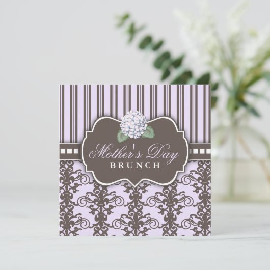 Chic Damask Stripe Moederdag Brunch Invitation Kaart (Staand voorkant)