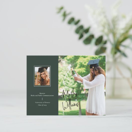 Chic Dark Green Signature Afstuderen Notice Briefkaart (Staand voorkant)