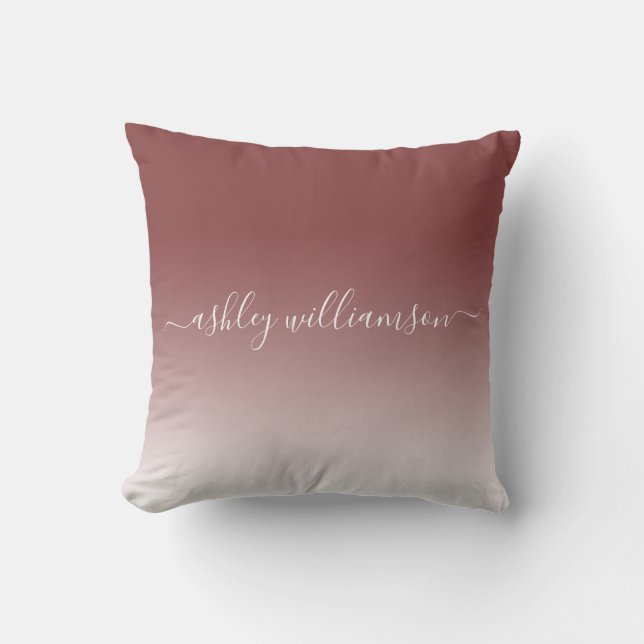 Chic Dark Red White Ombre Effect Monogram Naam Kussen (Voorkant)