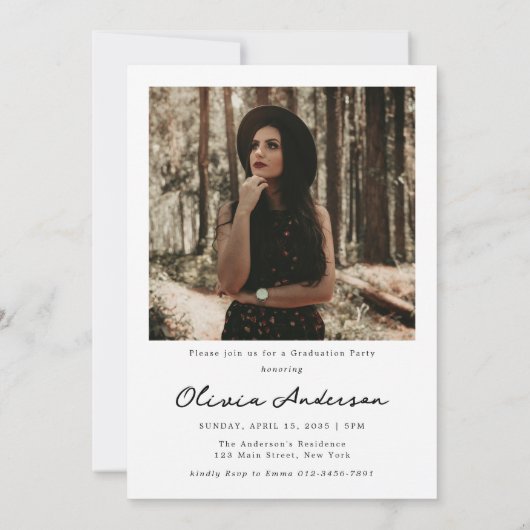 Chic Delicate White Script Foto Graduation Party Kaart (Achterkant)