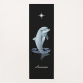 Chic Dolphin, Custom Star & Script op zwart Yogamat (Voorkant)