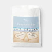 Chic Dusty Blue Beach Bruiloft 2 Harten in Zand Bedankzakje (Voorkant)