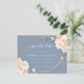 Chic Dusty Blue Peach Floral Gold Save the Date Aankondiging (Staand voorkant)