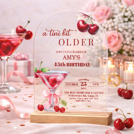 Chic Een Tini Beetje Ouder Kersen Martini 45e Verj Acryl Uitnodigingen