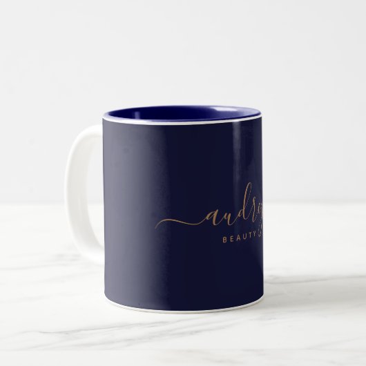 Chic Elegant Navy Blue Gold Script Tweekleurige Koffiemok (Voorkant links)