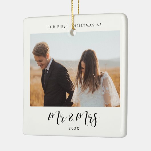 Chic elegant ons eerste kerstfeest als de heer & m keramisch ornament (Links)