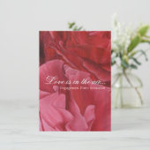 Chic elegant red rozen verlovingspartij nodigt uit kaart (Staand voorkant)
