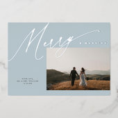 Chic Elegant Vrolijk & Getrouwd Een Foto Dusty Blu Folie Feestdagenkaart (Voorkant)