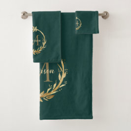 Chic Emerald Green Gold Monogram Eucalyptus Wreath Bad Handdoek