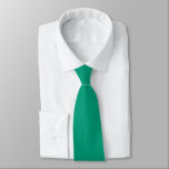Chic Emerald Green Solid Color Minimalist Stropdas<br><div class="desc">Elegant lux Emerald Green kleur. Minimale eenvoudige moderne trendy-chic stijl Emerald Green Solid Color. Emerald Green mannen stropdas.</div>