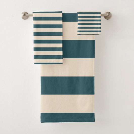 Chic Emerald Off-White Gestreept patroon Bad Handdoek (Insitu)