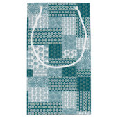 Chic Ethnic Faux Patchwork Patroon, Blauwgroen en  Klein Cadeauzakje (Achterkant)