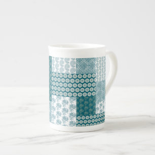 Chic Ethnic Faux Patchwork Patroon, Blauwgroen en Porselein Kop