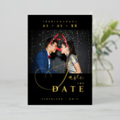 Chic Exquisite Script Photo Christmas Golden Folie Uitnodiging (Staand Voorkant)