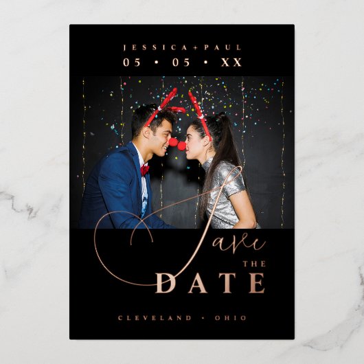 Chic Exquisite Script Photo Christmas Rose Gold  Folie Uitnodiging (Voorkant)