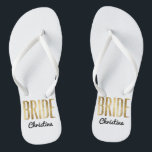 Chic Faux Gold Bride Wedding Bachelorette Teenslippers<br><div class="desc">Elegant,  chic en modern faux printen goudschets,  Bride keepomwille teenslippers. Dit klassiek en gesofisticeerd ontwerp is perfect voor de klas,  de trendy en de stijlvolle bride. Draag ze naar je vrijgezellenfeest of een pre-bruiloft evenement. Al fotoafdrukontwerp.</div>