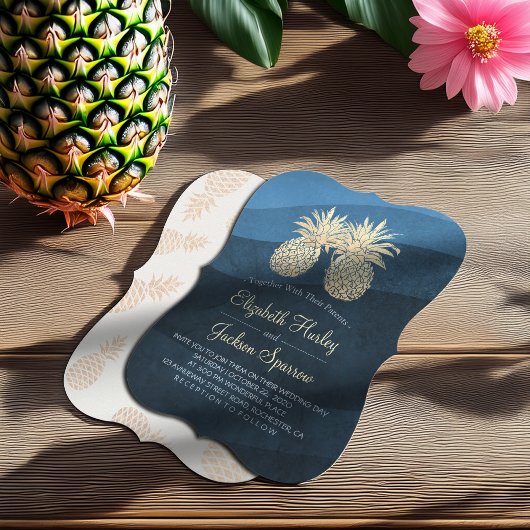 Chic Faux Gold Pineapple Couple Blue Wave Wedding Kaart