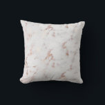 Chic Faux Roos Goud Marmeren Patroon Kussen<br><div class="desc">Faux Roos Gold Marble Pattern Pillow. Modern en trendy kussen met wit en faux roos goudmarmer. Perfect als een accent voor elke kamer.</div>
