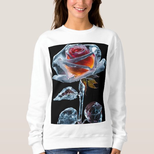 Chic Floral Elegance: Vrouwen Roos Design T-shirt (Voorkant)