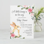 Chic Floral Little Bunny Baby shower Invitation Kaart (Staand voorkant)
