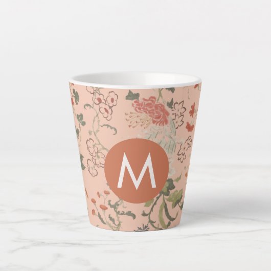 Chic Floral Monogram Latte Mok (Voorkant)
