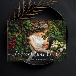 Chic Forever Thankful Script Dank u Fotokaart Bedankkaart<br><div class="desc">Elegant White Forever Thankful Script Dank u Kaart met het Bericht van de Tekst van de Douane op de rug. Ideaal voor bruiloften,  verjaardagen,  afstuderen en andere evenementen.</div>
