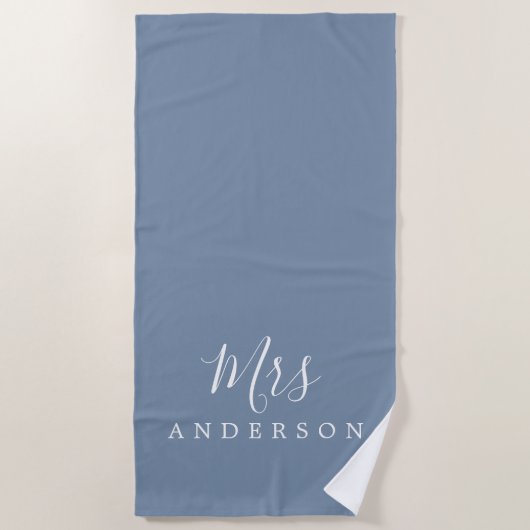 Chic Future Mrs. Faded Denim Blue Monogram Strandlaken (Voorkant)