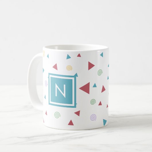 Chic Geometric Triangle en Swirls Monogram Koffiemok (Voorkant links)