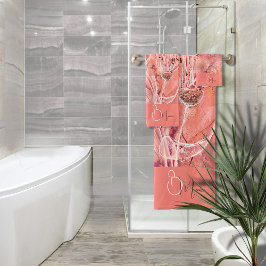 Chic Girly Peach Pink Flowers Monogram Bad Handdoek