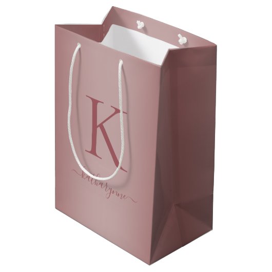 Chic Girly Pink Rose Gold Monogram Naam Medium Cadeauzakje (Achterkant Gekanteld)