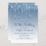 Chic Glitter Drip Blue 80th Birthday Kaart<br><div class="desc">Deze glamoureuze 80ste verjaardagsuitnodiging is voorzien van een lichtblauw faux glitter drip border and blue ombre background. De woorden "80th Birthday" en de naam van de gast van eer verschijnen in casual blauw handschrift manuscript, met de rest van de klantgerichte tekst in blauwe sans serif doopvont. Aan de achterzijde wordt...</div>