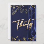 Chic Gold 30th Birthday Royal Blue Invitation Kaart (Achterkant)